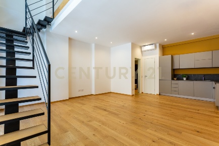 Foto Loft in Via dell'Olmata 30, Roma Colle Oppio di 100 m² con 2 locali