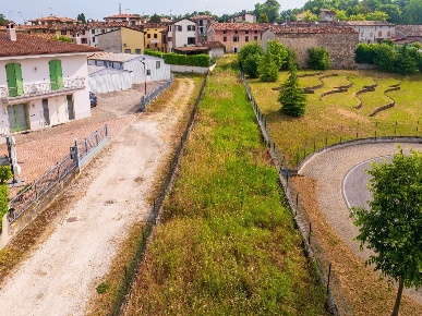 Foto Casale in Via Cavriana 48, Solferino Centro di 848 m² con 9 locali