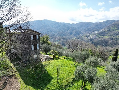 Foto Casale in Strada Comunale di Valdottavo valdottavo 32, Borgo a Mozzano