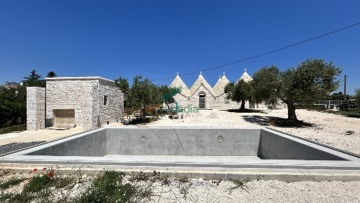 Foto Casale in Via Coreggia, Alberobello Coreggia di 140 m² con 7 locali