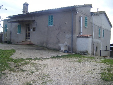 Foto Casale a Massa Martana di 200 m² con 6 locali in vendita