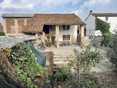 Foto Casale in Via Dell' Oca, Cremosano di 150 m² con 3 locali in vendita
