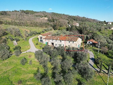 Foto Casale in Traversa V Via della Pieve Santo Stefano, Lucca di 250 m²
