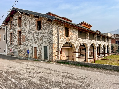 Foto Casale in Via Sott'Acqua 9, Botticino Centro di 6 m² con 12 locali