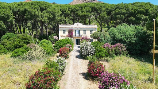 Foto Casale in Località Monte 4, Porto Azzurro di 660 m² con 40 locali