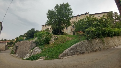 Foto Casale in Via Castello 94, Zocca di 245 m² con 9 locali in vendita