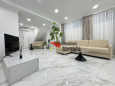 Foto Open space in Corso Orazio Raimondo 95, Sanremo Porto Vecchio di 92 m²