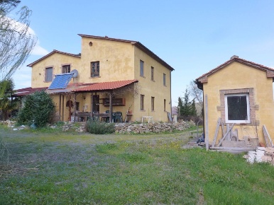 Foto Casale in Via dei Quattro Comuni, Bibbona di 340 m² con 15 locali