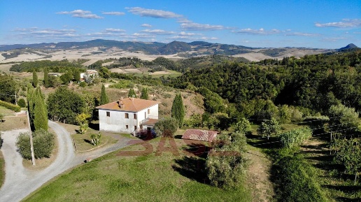 Foto Casale in Viale Carlo Cassola 1B, Volterra Centro di 439 m² in vendita
