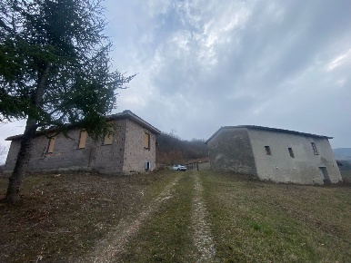 Foto Casale a Alta Val Tidone di 220 m² con 10 locali in vendita