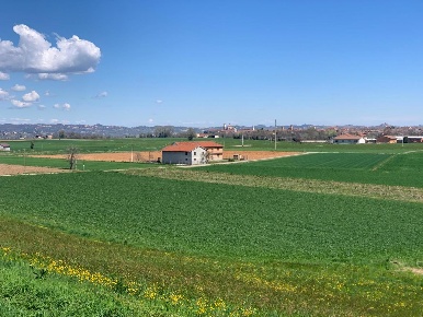 Foto Casale in Regione Piana Bassa 21, Cherasco di 290 m² con 9 locali