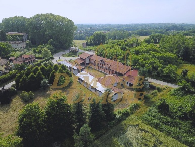 Foto Casale in Via Castello 11, Agrate Conturbia di 2100 m² con 15 locali