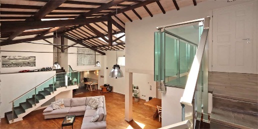 Foto Loft a Prato di 230 m² con 4 locali in vendita