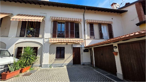Foto Duplex in Via Roma 5, Cirimido Centro di 100 m² con 4 locali