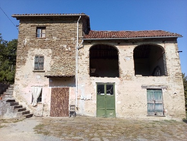 Foto Casale a Acqui Terme di 450 m² con 10 locali in vendita