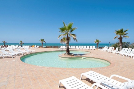 Foto Multiproprietà in https://www.google.com/maps/place//data=!4m2!3m1!1,