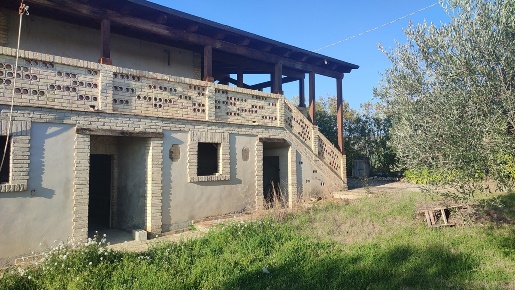 Foto Casale in via delle terme, Città Sant'Angelo di 323 m² con 5 locali