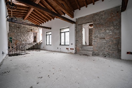 Foto Loft in via monte ortigara  46, Lecco Laorca di 150 m² con 3 locali