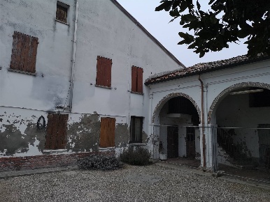 Foto Multiproprietà a San Benedetto Po Portiolo di 390 m² con 11 locali