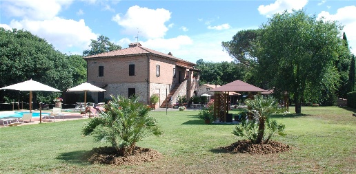 Foto Casale in S.S.454, Castiglione del Lago Piana di 320 m² in vendita