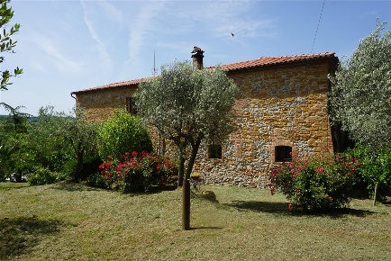 Foto Casale in piazza Giuseppe Garibaldi 8, Trequanda di 519 m² in vendita