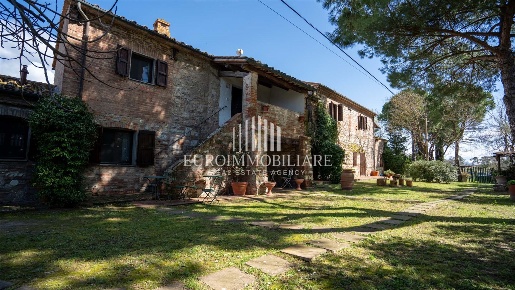 Foto Casale in Località Marchetti 22, Castiglione del Lago di 400 m²