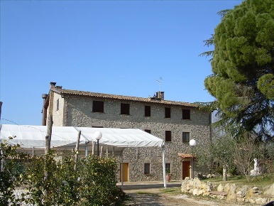 Foto Casale in Via Bruno Buozzi 69, Fabro Contrada Mulino di 700 m²