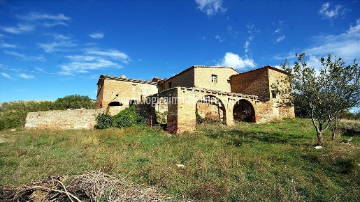 Foto Casale in SP14, Montalcino di 700 m² con 21 locali in vendita