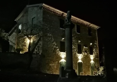 Foto Casale in via Valverde 3, Sarteano di 288 m² con 14 locali in vendita