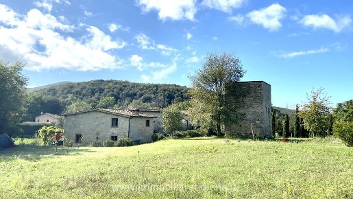 Foto Casale a Montecchio di 140 m² con 5 locali in vendita