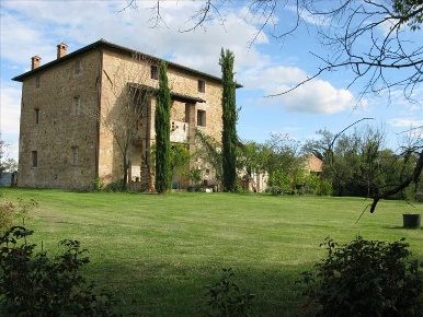 Foto Casale a Cetona di 500 m² in vendita