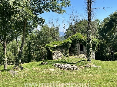 Foto Casale a Baschi di 80 m² con 6 locali in vendita