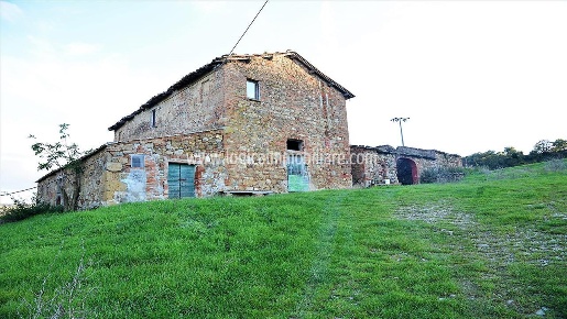 Foto Casale in SP146, Montepulciano di 1370 m² con 23 locali in vendita