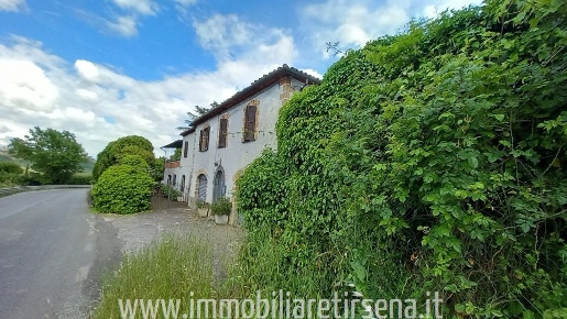 Foto Casale a Orvieto di 210 m² con 5 locali in vendita