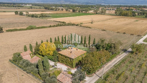 Foto Casale in Via Giuseppe Garibaldi 9/A, Castiglione del Lago Centro