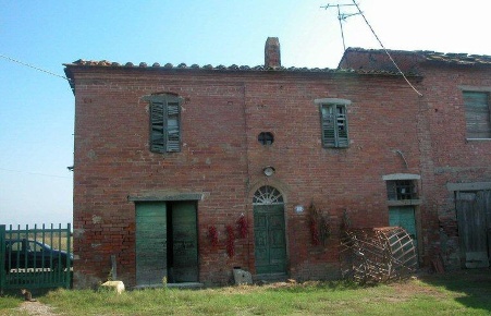 Foto Casale a Sinalunga di 400 m² con 11 locali in vendita