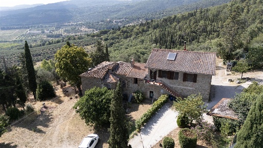 Foto Casale in Via Cappuccini 1, Passignano sul Trasimeno di 400 m²