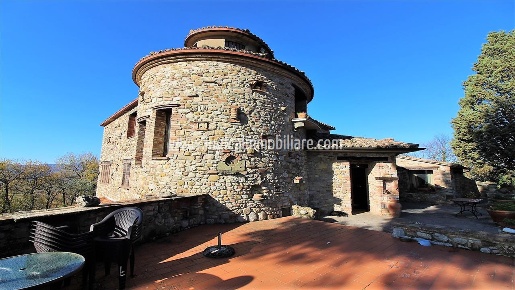 Foto Casale in Via Perugia, Monteleone d'Orvieto Centro di 850 m²