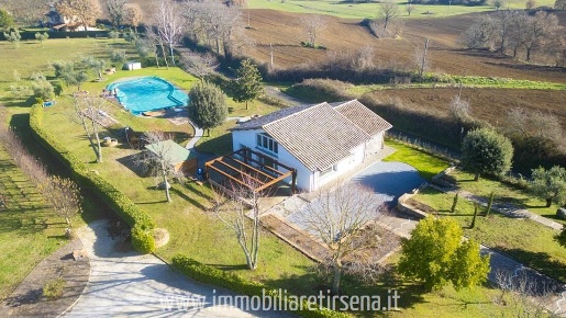 Foto Casale a Orvieto di 220 m² in vendita