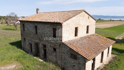 Foto Casale in Via Romea 16, Castiglione del Lago Pucciarelli di 350 m²