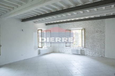 Foto Casale in traversa San Lorenzo, Carpi di 580 m² con 9 locali