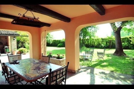 Foto Casale in via dell'uva carpi, Carpi di 476 m² con 9 locali in vendita