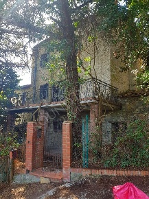 Foto Casale in via della cupa 6, San Casciano dei Bagni Palazzone di 150 m²