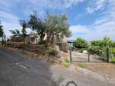 Foto Casale a Ausonia Centro di 230 m² con 5 locali in vendita