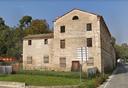 Foto Casale in Via Primo Maggio, Ancona Baraccola - Aspio di 1396 m²