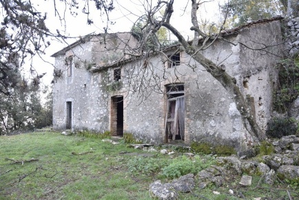 Foto Casale a Esperia di 155 m² con 10 locali in vendita