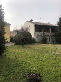 Foto Casale a Carpenedolo Centro di 450 m² con 8 locali in vendita