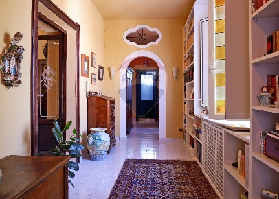 Foto Duplex in via G. Fusco, Caserta Mezzano di 294 m² con 7 locali