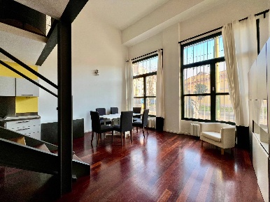 Foto Loft in Via Monviso, Milano Paolo Sarpi di 71 m² con 2 locali
