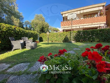 Foto Duplex in via Abetelle, Pisa Tirrenia di 94 m² con 4 locali in vendita
